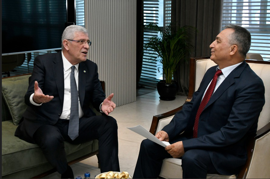 İyi Parti Genel Başkanı Sayın Müsavat Dervişoğlu ile Rusya üzerine konuştuk.